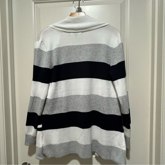 Chloe & Jasmine Black white and Gray Cardigan Sweater . Size M - Picture 2 of 10